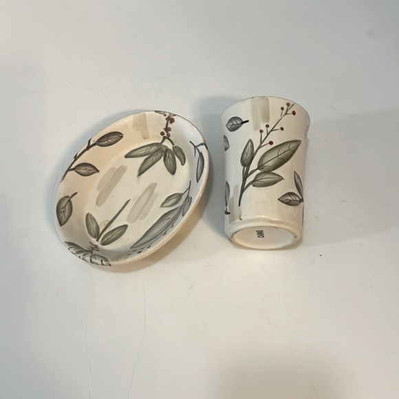 Ceramic Bathroom Soap and Brush Set Cream & Sage Floral Pottery Bowl & Cup - Picture 1 of 9